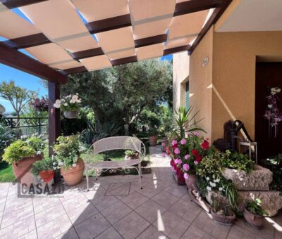 Splendida porzione di bifamiliare con ampio giardino